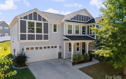Single Family Home for Sale in Charlotte, NC 28278 – 4 Bedrooms, 3 Baths – $560000