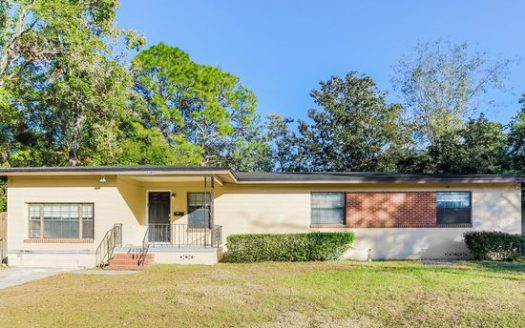 4-Bedroom Single Family Home for Rent in Jacksonville, FL 32210 – $1715/mo | 2 Baths | Updated 2025
