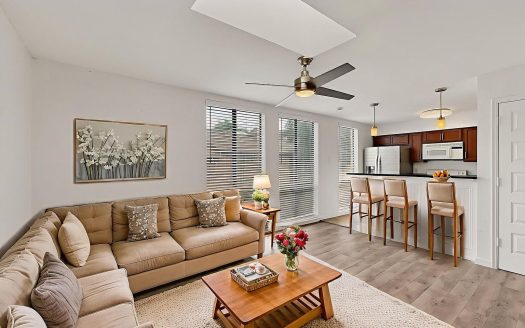 Condo for Sale in Dallas, TX 75231 – 1 Bedroom, 1 Bath – $95000