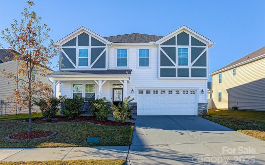 Single Family Home for Sale in Charlotte, NC 28278 – 5 Bedrooms, 5 Baths – $600000