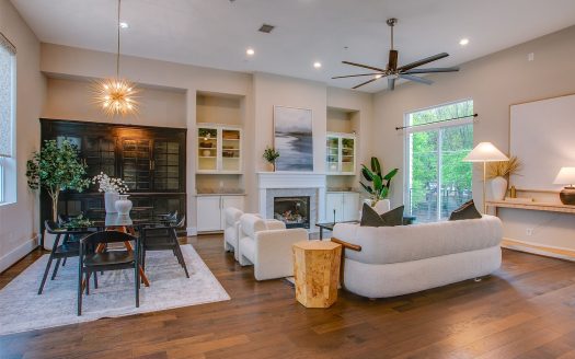 Townhouse for Sale in Dallas, TX 75203 – 3 Bedrooms, 4 Baths – $739900