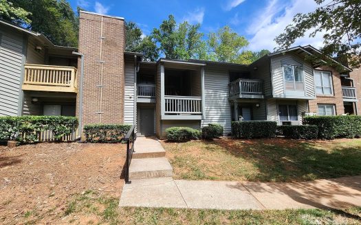 Condo for Sale in Charlotte, NC 28270 – 1 Bedroom, 1 Bath – $169900