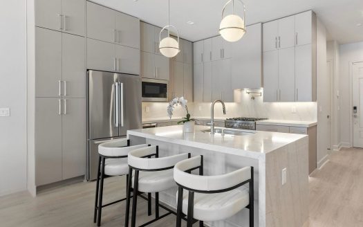 Condo for Sale in Dallas, TX 75215 – 1 Bedroom, 2 Baths – $386140