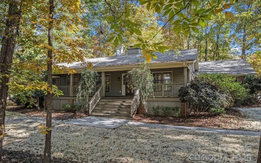 Single Family Home for Sale in Matthews, NC 28105 – 4 Bedrooms, 3 Baths – $639900