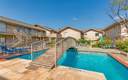 Condo for Sale in Dallas, TX 75230 – 2 Bedrooms, 2 Baths – $180000