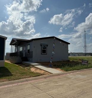 Manufactured for Sale in Euless, TX 76040 – 2 Bedrooms, 2 Baths – $175000