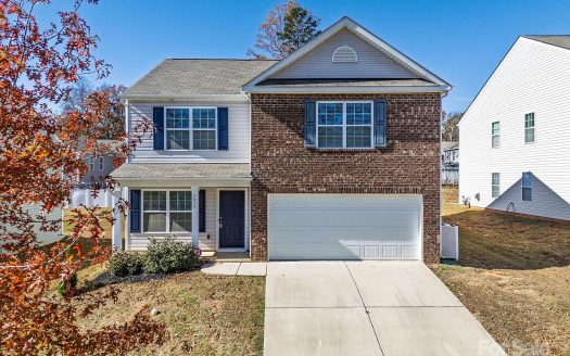 Single Family Home for Sale in Charlotte, NC 28269 – 4 Bedrooms, 3 Baths – $374900