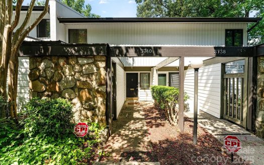 Condo for Sale in Charlotte, NC 28226 – 2 Bedrooms, 3 Baths – $215000