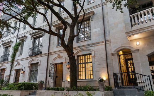 Townhouse for Sale in Dallas, TX 75204 – 3 Bedrooms, 5 Baths – $1850000