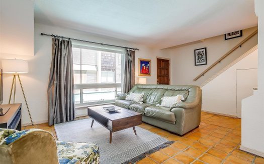 Condo for Sale in Dallas, TX 75219 – 2 Bedrooms, 2 Baths – $220000