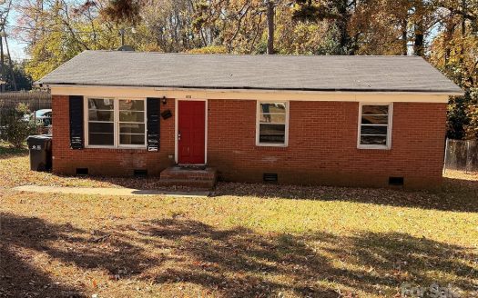 Single Family Home for Sale in Charlotte, NC 28208 – 3 Bedrooms, 1 Baths – $299900