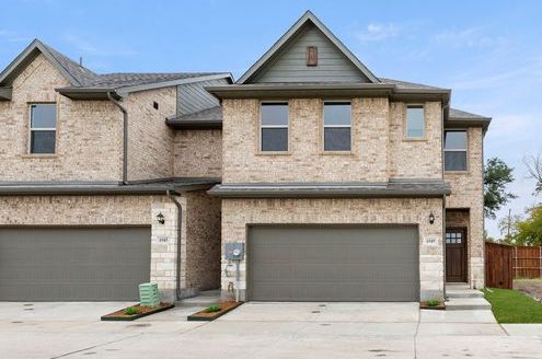 Townhouse for Sale in Dallas, TX 75228 – 3 Bedrooms, 3 Baths – $369990