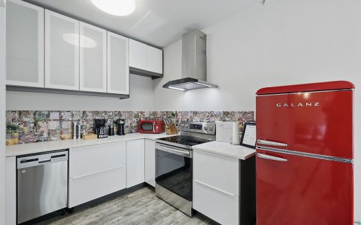 Condo for Sale in Dallas, TX 75206 – 1 Bedroom, 1 Bath – $219000