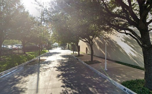 Condo for Sale in Dallas, TX 75201 – 2 Bedrooms, 3 Baths – $2175000