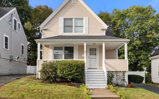 3-Bedroom Single-family in Hyde Park with Hardwood Floors for Rent