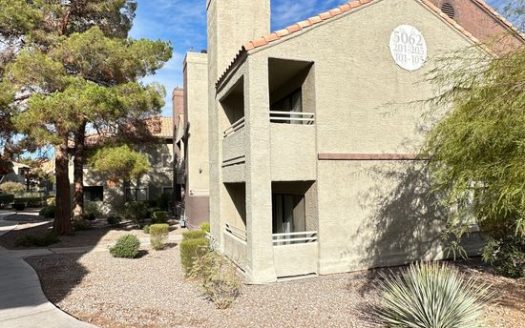 2-Bedroom Single-family for Rent in Spring Valley with Pool