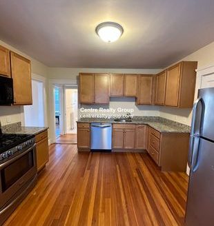 Jamaica Plain Rental: 3-Bedroom Single-family with Hardwood Floors