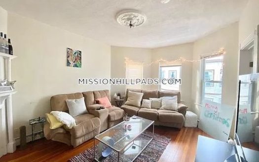 4-Bedroom Townhouse for Rent, Roxbury Crossing, MA 02120