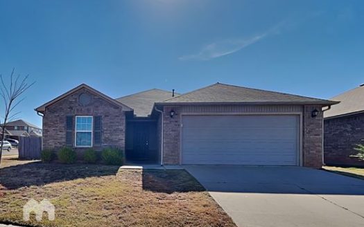 Patio 3-Bedroom Single-family for Rent in Moore, OK