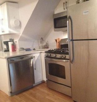 Dorchester Rental: 3-Bedroom Apartment with Patio