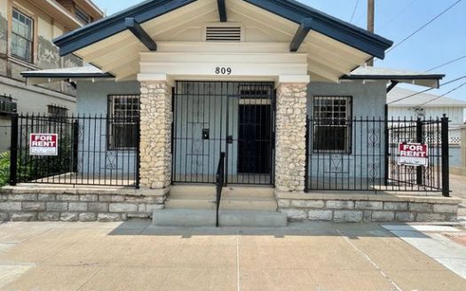 2-Bedroom Apartment for Rent at 809 Octavia St #A, Hardwood Floors