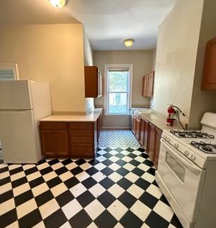 Allston Townhouse for Rent, 38 Gardner St #38