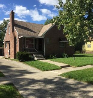 3-Bedroom Single-family with Hardwood Floors for Rent in Hamtramck