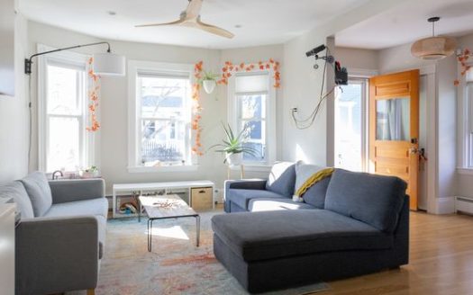 3-Bedroom Single-family in Jamaica Plain with Updated Interior for Rent