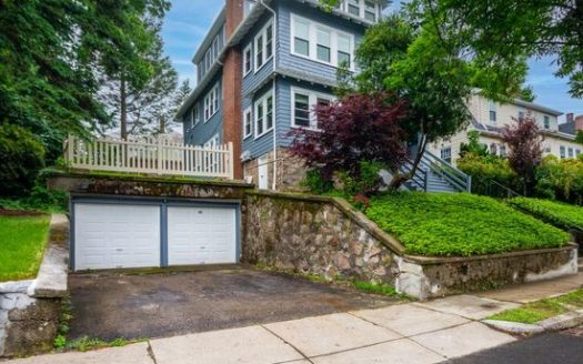 West Roxbury 2-Bedroom Townhouse for Rent, Air Conditioning
