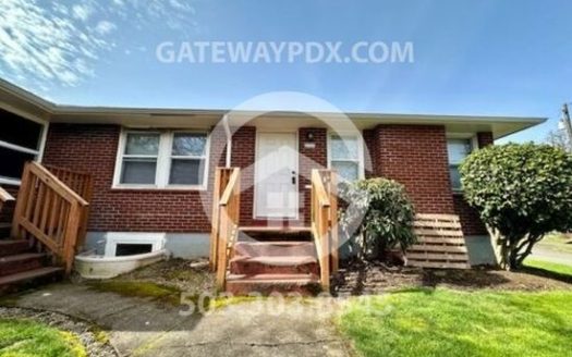 2-Bedroom Multi-family for Rent on 5725 NE 14th Ave #A
