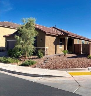 4-Bedroom Single-family for Rent in Spring valley, NV 89148