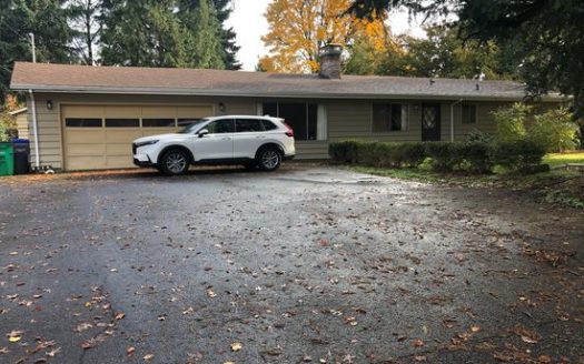 3-Bedroom Single-family for Rent at 9514 SW Capitol Hwy in Portland, OR