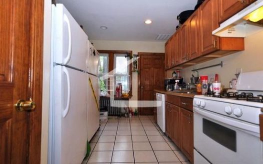 Townhouse for Rent in Brighton, MA, 30 S Crescent Circuit #A1