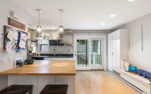 South Boston Rental: 2-Bedroom Townhouse with Hardwood Floors