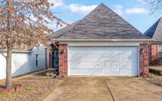 Arlington Single-family for Rent with Hardwood Floors, 3-Bedroom