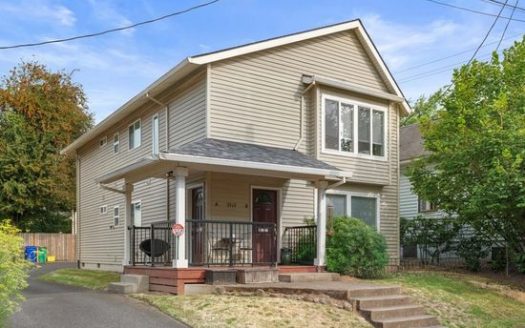2-Bedroom Apartment for Rent in Portland, 3512 NE Grand Ave APT A