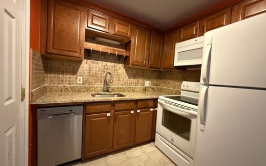 2-Bedroom Townhouse for Rent in Roslindale, 8 Kittredge St APT 6