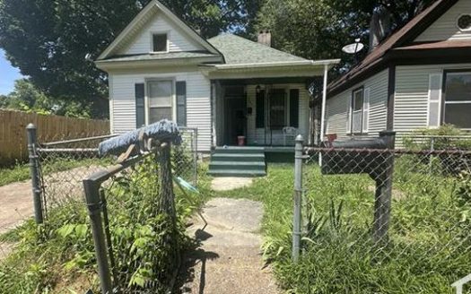 3-Bedroom Single-family for Rent at 1772 Euclid Ave, Updated Interior