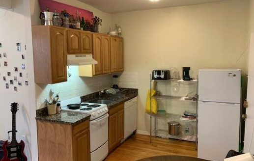 Apartment for Rent at 309 Huntington Ave #3B, 4-Bedroom, 1 Bath