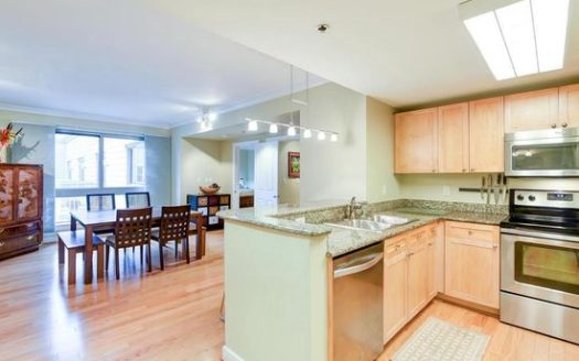Walk-In Closet 3-Bedroom Apartment for Rent in Washington, DC
