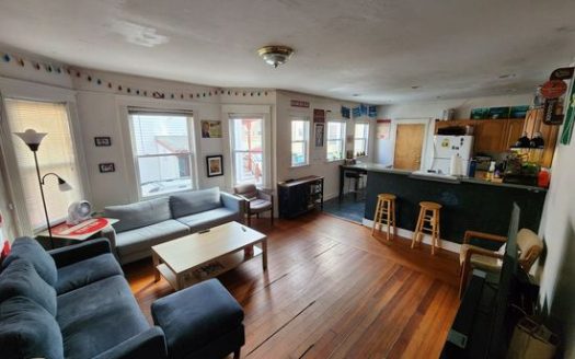 4-Bedroom Apartment for Rent at 45 Gardner St #1A, Allston MA 02134