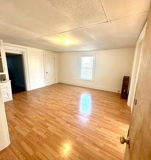 Hyde Park Apartment for Rent, 107 Arlington St FLOOR 2