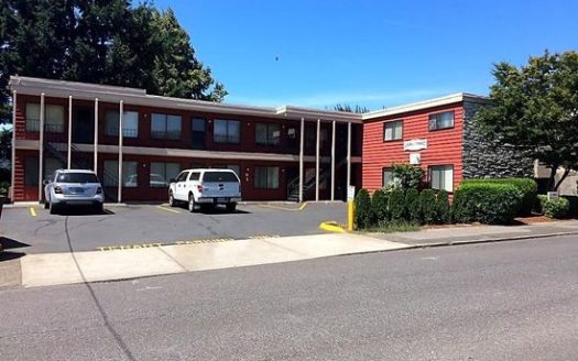 1-Bedroom Apartment for Rent in Portland with Off-Street Parking