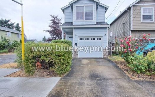 3-Bedroom Single-family for Rent at 5403 SE Flavel St, Portland OR 97206