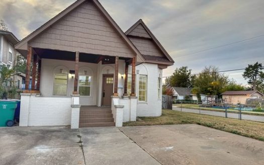 1529 N McKinley Ave #A: 3-Bedroom Apartment for Rent in Oklahoma City