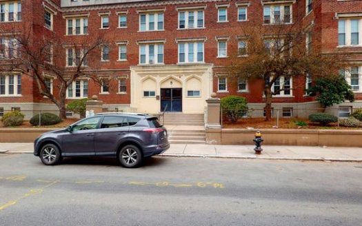 1-Bedroom Single-family for Rent at 19 Glenville Ave #2, Hardwood Floors