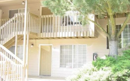 1-Bedroom Apartment for Rent at 4940 SW 45th Ave #16, Garage