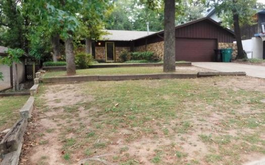 Single-family for Rent in Oklahoma City, OK, 2 Baths