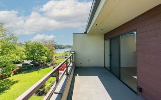 2-Bedroom Apartment for Rent at 5150 S Landing Dr UNIT 311, Portland OR 97239